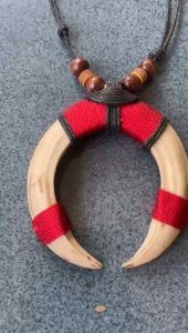 KALUNG TARING BABI SEPASANG UKIR REPLIKA