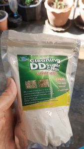 ผงขจัดคราบตะไคร่น้ำ (300 กรัม) ดีดี ซุปเปอร์คลีน สูตรเข้มข้นกว่าเดิม ไม่ต้องขัด กลิ่นไม่ฉุน  ผงกำจัดตะไคร่น้ำ ผงขัดตะไคร่น้ำ ขจัดคราบฝังแน่น น้ำยาขัดห้องน้ำ ขัดหินอ่อน ผงขัดพื้น ดีดี ซุปเปอร์คลีนสูตรเข้มข้น