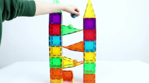 (แถม กล่องเก็บ)ชุดตัวต่อmagnetic tiles ฝึกสมอง diy building toys เกมแม่เหล็ก ต่อแม่เหล็ก บล็อคตัวต่อ