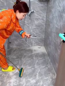 แปรงถูพื้น 2in1 แปรงทำความสะอาดพื้น Toilet brush ทำความสะอาดพื้นห้องน้ำ กระจก ซอกมุมเล็กๆ ใช้กับพื้นกระเบื้อง ปูนซีเมนต์ Simple Thailand
