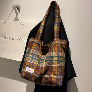 กระเป๋าผ้าใบลายสก็อตแฟชั่นขนาดใหญ่สำหรับผู้หญิง กระเป๋าถือแบบสะพายไหล่เดียว กระเป๋าถือสำหรับเดินทาง กระเป๋าถือแบบ Tote ใหม่ปี 2023