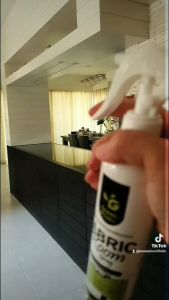 สเปรย์หอมปรับอากาศ และฉีดผ้า กรีนพลัส กลิ่นธรรมชาติ ขนาด ขวดสเปรย์ 250 มล. สเปรย์ดับกลิ่น กำจัดกลิ่นอับได้ดี หอมยาวนาน พร้อมส่ง