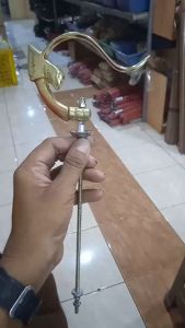 GANTUNGAN LIPAT MOTIF GARUDA TUTUP OLI ALUMUNIUM GOLD SANGKAR KANDANG BURUNG MURAI LOVEBIRD KOTAK PLECI