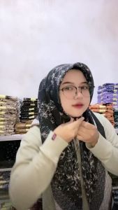 HIJAB MOTIF CANTIK WARNA HITAM TERBARU VOAL PREMIUM / KERUDUNG MUDAH DI BENTUK
