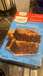 Duncan Hines Brownie Mix Salted Caramel 498g – Easy-to-Bake Fudge Chewy Brownies Mix