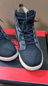 Giày Motor chống nước nhẹ Scoyco MT040