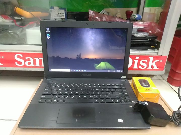 Laptop ASUS Amd E1-2500 Radeon (TM)HD Graphics ram 4gb