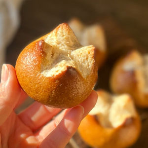 German Style Handmade Whole Wheat Bread with Spicy Meat Loaf Low Calorie Meal Replacement Snack/Nuts/European Bread