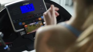 ลู่วิ่งไฟฟ้า 4.5 แรงม้า ลู่วิ่ง FITEX R500 สายพานกว้าง 48 cm ปรับความชันไฟฟ้า 18 ระดับ สปริงโช๊คคู่ตัว - Lazada