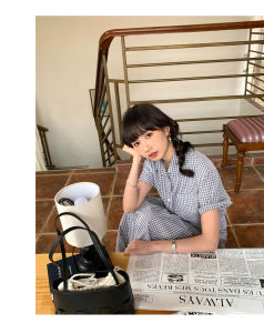 SRK ชุดฤดูร้อนเสื้อเชิ้ตแขนสั้นลายสก๊อตสีดำและสีขาวสไตล์ฝรั่งเศสแมทช์ลุคง่ายสำหรับผู้หญิงกระโปรงเอวสูงจับจีบใส่ทำงานใส่แล้วดูผอมเพรียว