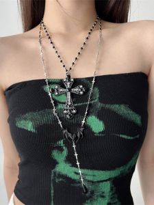 สร้อยคอสองชั้นสไตล์โกธิกปังสีสันสดใสสำหรับผู้หญิง โซ่กระดูกไหปลาร้ายาว โซ่เสื้อกันหนาว โซ่เทรนด์ Y2K เครื่องประดับแฟชั่นสุดเก๋
