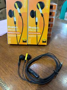 Headset Brand J B L Xwin-202