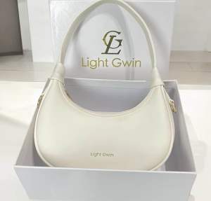 Light Gwin Loni Tas Wanita Bahu Terbaru-Tas Selempang Wanita Trend Terbaru