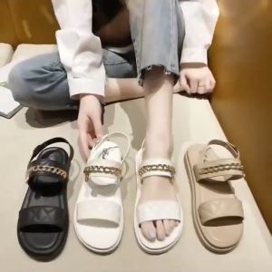 Giày sandal đi học nữ phối dây xích kiểu dáng năng động Giày đế bằng phong cách dạo phố form gọn chất mềm mang êm chân - BUM STORE
