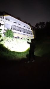 Ultra Bright LED Flashlight LED Big Battery Zoomable Flashlights High Lumens Outdoor Emergency Torch