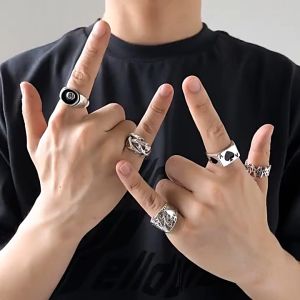 5pcs/set Retro Punk Skull Rings Set Men Ghost Claw Poker Clown Ring Number 8 Round Halloween Jewelry Woman Men Band Silver Ace of Spades Stainless Steel Spades Poker Rings