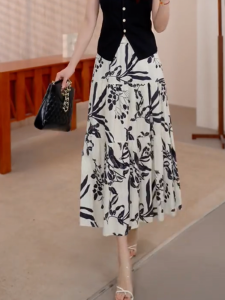 MANMI | Chân Váy A-Line Cao Waisted In Hoa Elegance