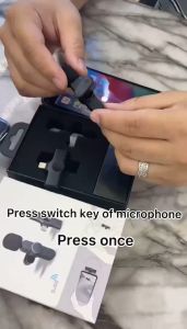 Professional Wireless Lavalier Lapel Microphone for iPhone/Android Phone/Camera/Laptop/MacBook Cordless Omnidirectional Condenser Recording Mic for Interview Video Podcast Vlog YouTube Tiktok Vlog Livestream & Podcast (SG Seller Free Shipping)