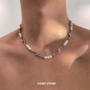 Unique Design Titanium Steel Pearl Necklace for Men And Women Hip Hop Style Fresh out Geometric Pattern Clavicle Chain