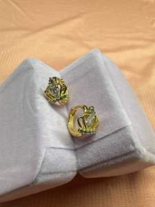Clip Earrings 18karat Gold with Russian stone 💎