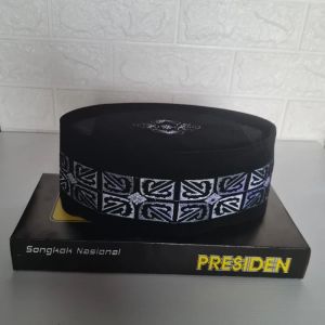 PREMIUM !!! PECI/SONGKOK/KOPIAH NASIONAL BERKUALITAS BORDIR AC BATIK BAHAN ROYALE BELUDRU PREMIUM COCOK UNTUK LAKI LAKI PRIA COWO COWOK SEGALA UMUR BAIK DEWASA REMAJA DAN ANAK ANAK