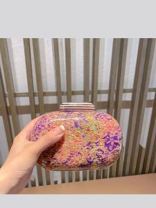 กระเป๋าสี่เหลี่ยมเล็ก UGALS Acrylic Watercolor Oval Egg Shell Bag กระเป๋าสะพายไหล่ข้างเดียวสำหรับงานปาร์ตี้ กระเป๋าสะพายข้างแบบจับมือ กระเป๋าสะพายข้าง