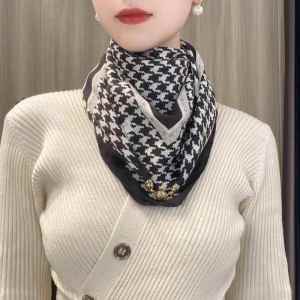 ผ้าพันคอสามเหลี่ยมขนาดใหญ่สำหรับผู้หญิงในฤดูใบไม้ผลิและฤดูใบไม้ร่วง คุณสมบัติพิเศษแบบอเนกประสงค์ ปกคอแบบแม่เหล็ก เสื้อผ้าผู้หญิง ผ้าพันคอแบบจีน