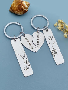 Couple Keychains Half And One Matching Engraved Memorial Gift Creative Stainless Steel Cartoon Patterned Souvenir Trinkets