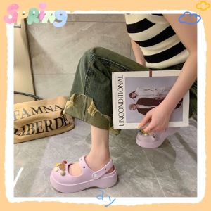 Xishop พร้อมส่ง 🌸รองเท้าแฟชั่นสำหรับสุภาพสตรี รองเท้าแตะพื้นนุ่มราคาถูก ทรงรองเท้าหัวโตสีพาสเทลสุดน่ารัก เหมาะกับสุภาพสตรีสายหวาน 🍭