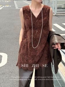 Elegant V-Neck Side Slit Mid-Length Sleeveless Flocking Lace Slimming Top for Women Autumn New Style Fashionable Casual Wear