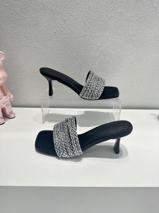 Stunning Fashionable Diamond Embellished Open Toe Mid Heel Outdoor Wearable Slippers Half Sandals Women's Summer New Style