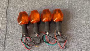 4 Đèn Xi Nhan Honda Cb400