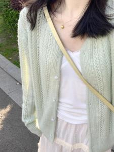 Áo Len Cardigan Dệt Kim Hở Lưng Màu Xanh Lá Cây Phong Cách Hàn Quốc Cho Nữ Mùa Xuân Hè Mới Rộng Rãi Mỏng Áo Khoác Ngoài