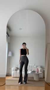 OFEYA - Kay Tank Top - Basic Crop Top - Atasan Olahraga Wanita