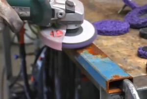 ลูกขัดสาหร่าย 4" (แบบมีฝาหลัง) ลูกขัดสาหร่าย ใบขัดลอกสีสนิม ไม่กินเนื้อเหล็ก คุณภาพดี ใบขัดสาหร่าย จานขัดลอกสนิม ลูกขัดเงา ขัดดีเยี่ยม