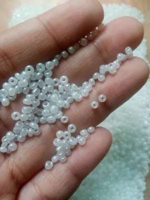 2mm Seed Beads Glossy White 20g