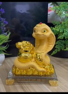 งูทองนำโชค งูมงคล นักษัตรปีมะเส็ง เรซินสีทองพ่นทราย เรียกโชคเรียกทรัพย์ เสริมฮวงจุ้ย ตกแต่งบ้าน