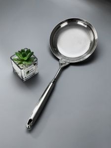 Exquisite 304 Stainless Steel Fine Mesh Sieve Oil Skimming Tool Kitchen Cooking Utensil for Filtering And Straining