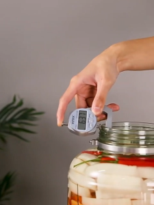 Glass pickle jar thickened kitchen seal food-grade glass jar with airtight lid to prevent moisture