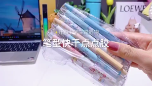 Set Pen Dot Dot Kartun Comel Pelekat Kering Cepat DIY Buku Catatan Alat Tulis Kreatif Double Sided Glue Pen 6 Pcs/Set Student Cute Cartoon Diary Journal Dot Dot Glue Quick Drying Pen Stationery可爱卡通高颜值点点胶速干笔DIY手账创意文具双面胶 E136