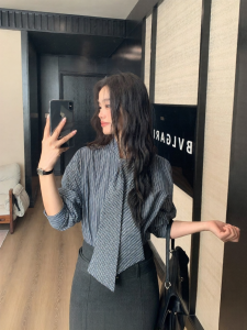 ALOHA LU | Áo Blouse Độc Đáo Màu Xanh Có Sọc cho Mùa Xuân