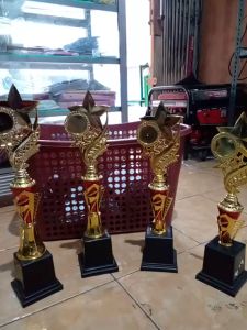 Piala Lomba Juara 1 2 3 4 (NO.6 BODY MERAH RASER) \\\"costum\\\" FREE STICKER (BOLEH satuan)TERMASUK sticker
