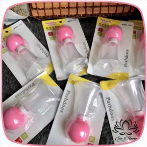 Dụng cụ hút sữa bằng tay ( màu hồng như hình). Hàng sẵn Nowship