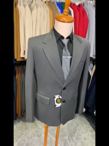 Bộ vest nam 2 nút form suông màu xám đậm chất liệu vải kaki cao cấp mềm mịn tặng cà vạt kẹp