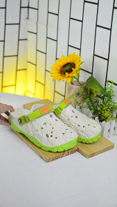 AKIRA Summer Fashionable Non Slip Classic Design Clogs Sandals For Men