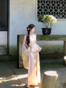 New Chinese Style Wedding Dress Elegant Cool Atmosphere One Set of Beautiful Matching Dresses for Engagement And Drinking Ceremony