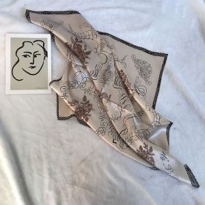 French Romantic Lazy Style 100% Mulberry Silk Rose Abstract Minimalist True Silk Small Square Scarf Women Summer Floral Pattern