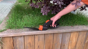 wjhh กรรไกรตัดหญ้า กรรไกรตัดหญ้า กรรไกรทำสวน กรรไกรตัดหญ้า กรรไกร ตัดหญ้า กรรไกรตัดกิ่งไม้ กรรไกรตัดแต่งกิ่ง กรรไกรแต่งกิ่ง 360 ใบมีดหมุนพร้อมด้ามดำ Finder Grass Shear