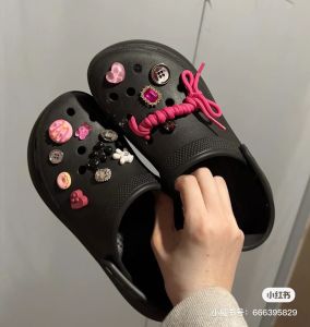 Blackpink สีสันสดใส รองเท้าส้นแบนแบบลำลอง หัวเข็มขัดประดับเพชร ชุดเครื่องประดับรองเท้า DIY สำหรับผู้หญิง