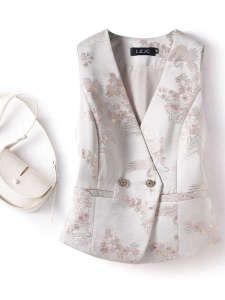 New Chinese Style Embroidered Vest Womens Sleeveless V-Neck Open Cardigan Button Design Loose Fit Retro Shoulder Pad Spring 2025